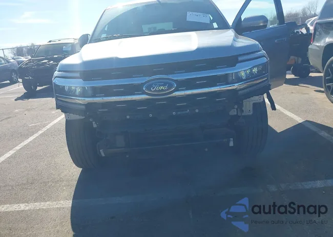 1FMJK2A87REA10180: 44387887