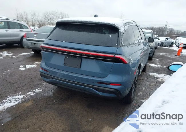 5LMPJ9JA5SJ914189: 44387911