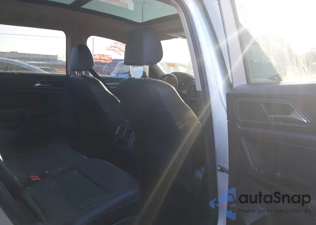 1V2XR2CA6KC619402: 44387985