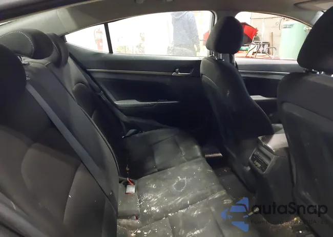 5NPD84LF7JH268257: 44387992