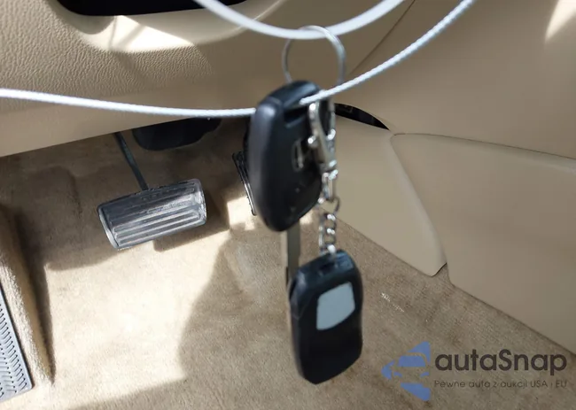 1HGCP3F84BA024825: 44388088