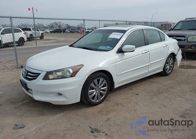 1HGCP3F84BA024825: 44388088