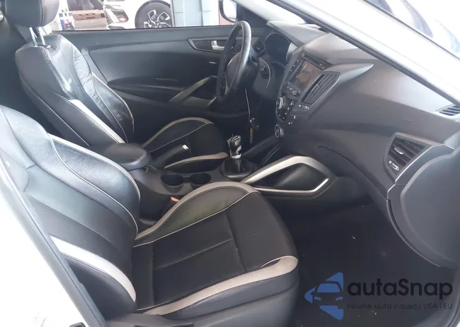 KMHTC6AE5DU154053: 44388104