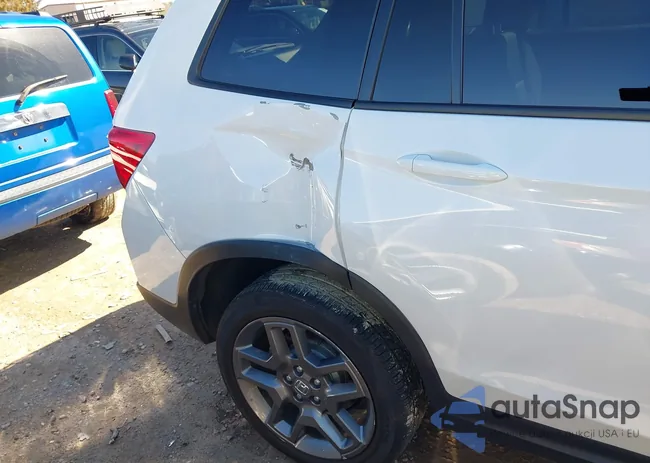 5FNYF8H5XPB041425: 44388111