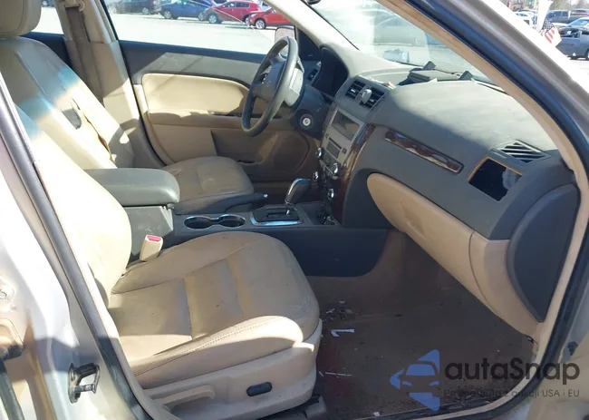 3FAHP0JGXAR259869: 44388131