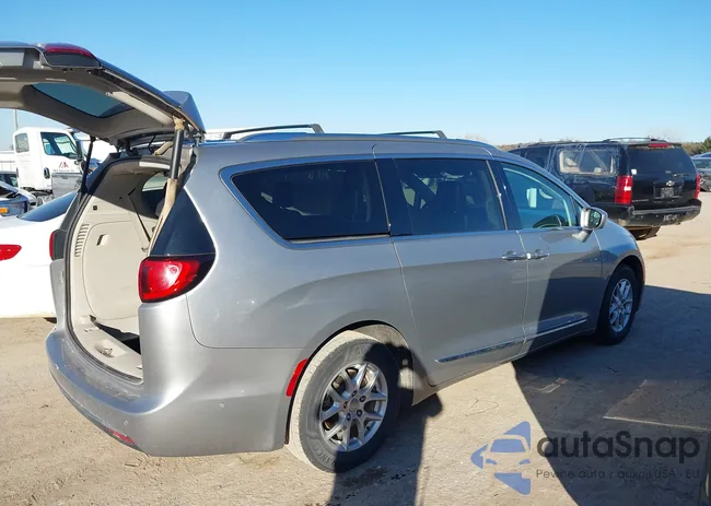 2C4RC1BG2LR106085: 44388181