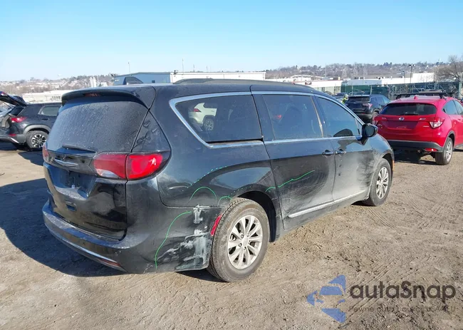 2C4RC1BG3HR526672: 44388227