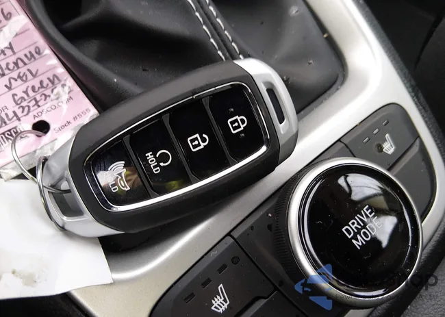 KMHRC8A39TU437350: 44387446