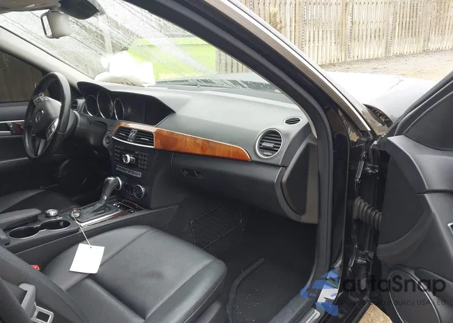 WDDGF8AB1DR282958: 44387515