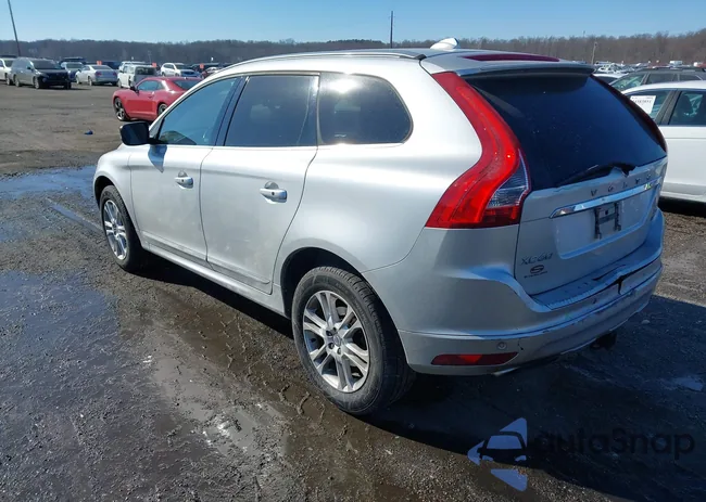 YV4612RK9F2740180: 44387544