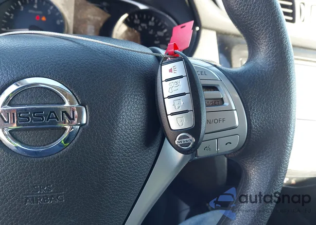 JN8AT2MV8GW141018: 44387573