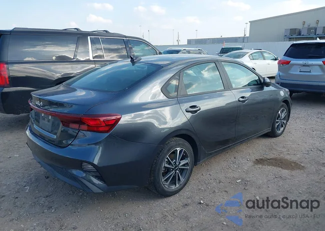 3KPF24AD4RE798973: 44387648