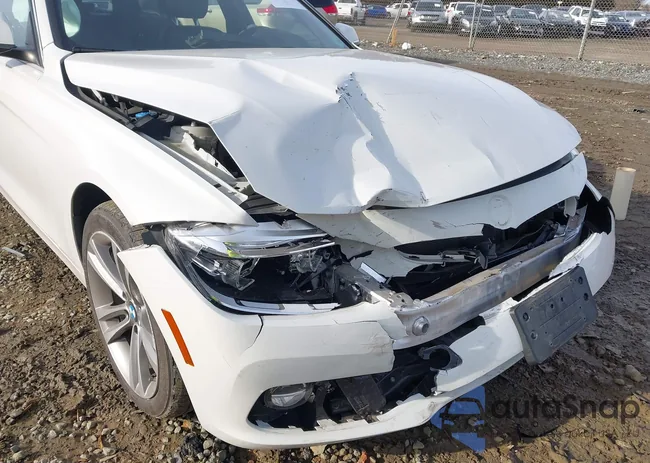 WBA8B9C53JEE82573: 44388964