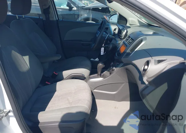 1G1JC5SB3D4167659: 44389093