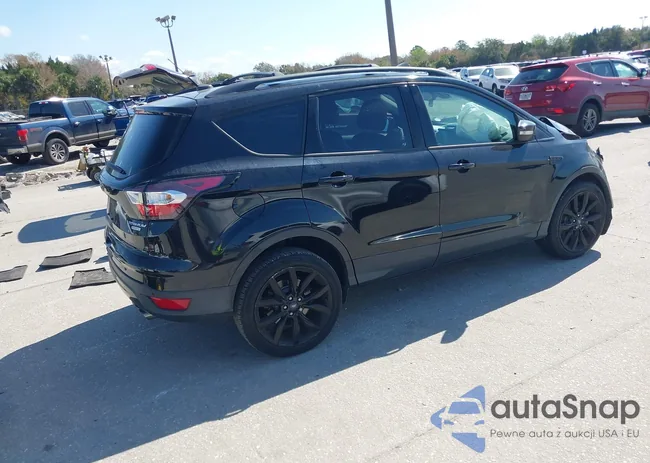 1FMCU0J90HUA20506: 44389106