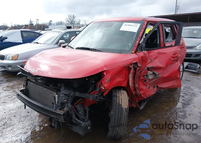 KNDJ23AU1N7185532: 44389111