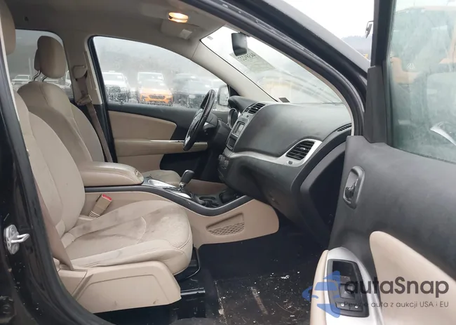 3C4PDCBG6DT576134: 44389227