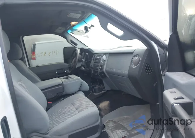 1FT7X2B61GEC22180: 44389231