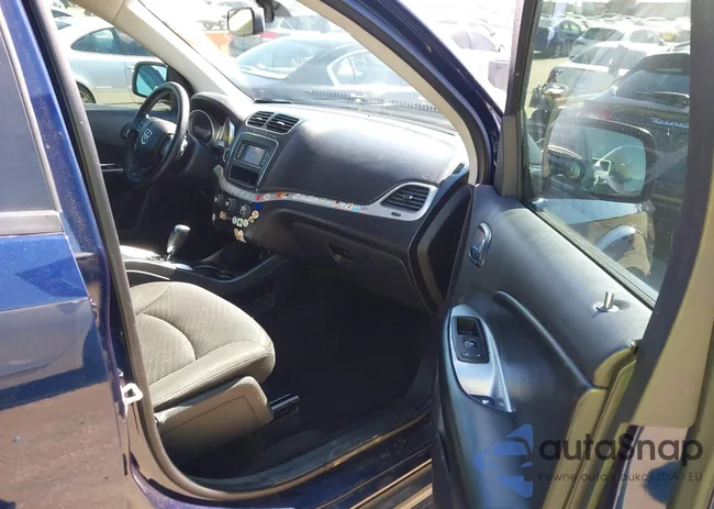 3C4PDCAB8JT495895: 44389247