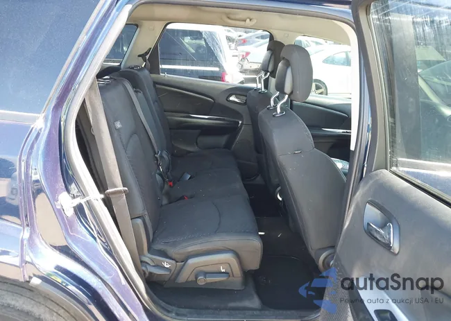 3C4PDCAB8JT495895: 44389247