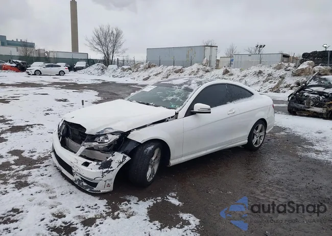 WDDGJ4HB7EG279525: 44389252