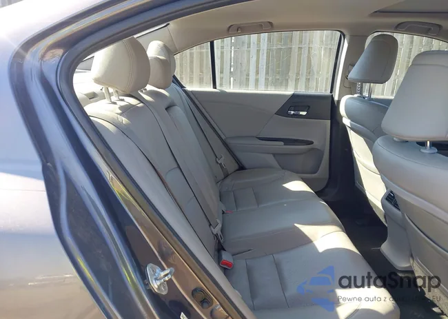 1HGCR2F88DA180678: 44389272