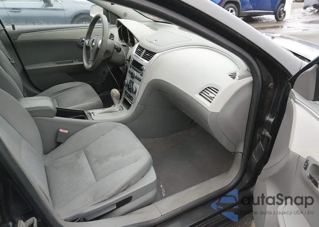 1G1ZB5EBXAF110019: 44389301