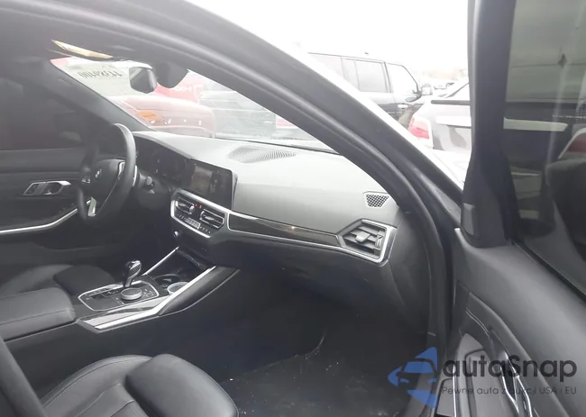 3MW5R7J0XN8C59088: 44389400