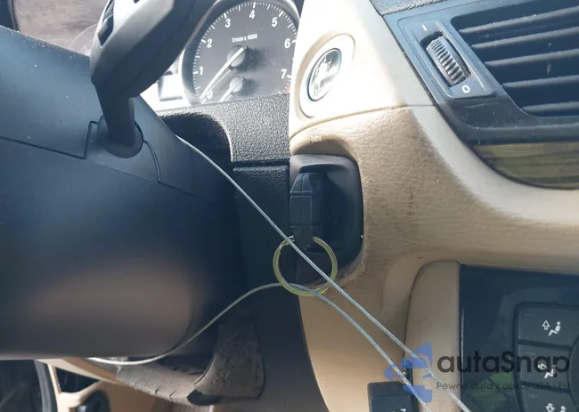 WBAVM1C58DVW44939: 44389404