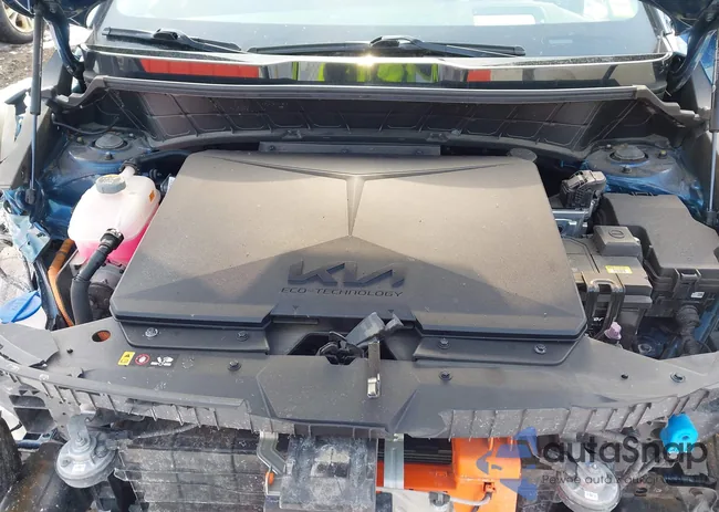 KNDCT3L16P5060999: 44389411