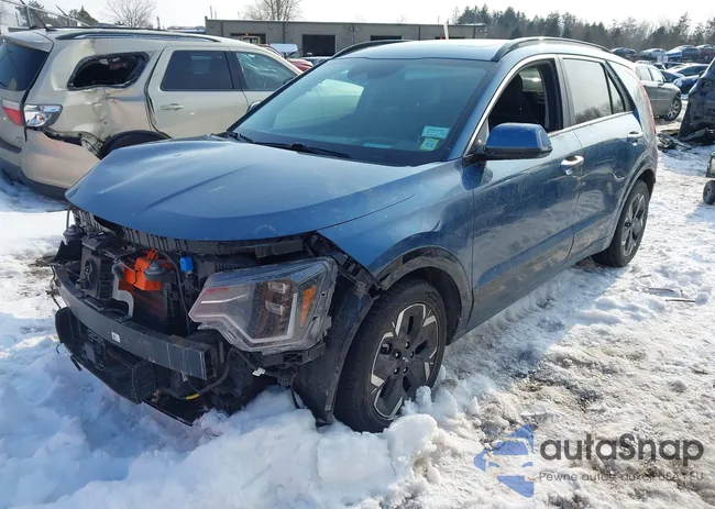 KNDCT3L16P5060999: 44389411