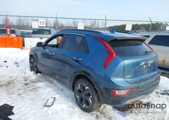 KNDCT3L16P5060999: 44389411