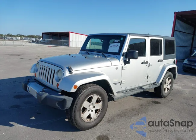 1C4BJWEG9CL174960: 44388519