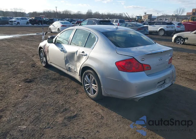 JN1CV6AR8DM351416: 44388551