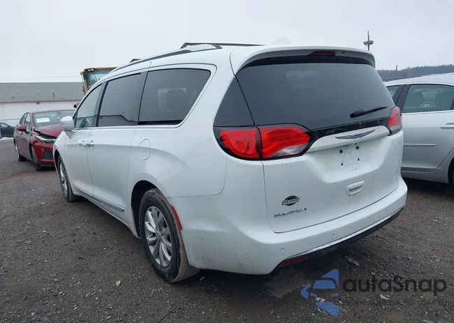 2C4RC1BG1JR124283: 44388552