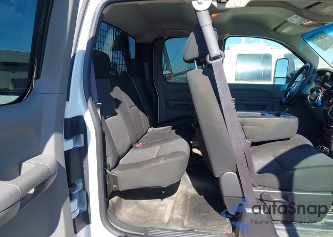 1GC2KVEG6DZ300505: 44388817