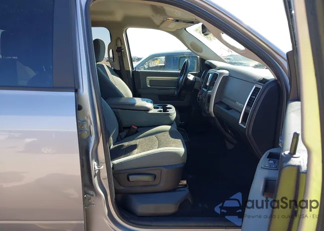 1C6RR7TT7KS662359: 44388829