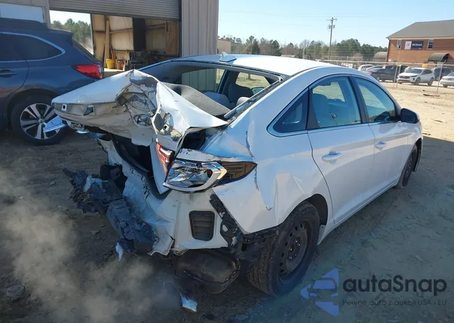 5NPE24AF2GH412055: 44389860