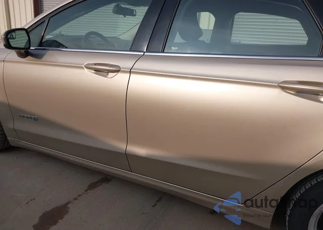 3FA6P0UU6JR100193: 44389871