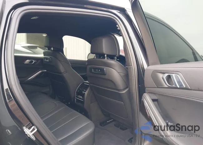 5UXCY6C03M9G82802: 44389881