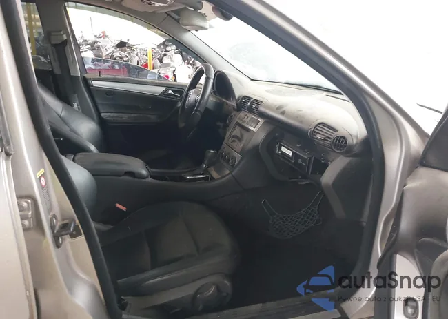 WDBRF40J65F647575: 44389890