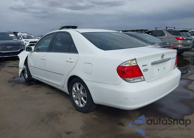 4T1BE30K26U646702: 44389960