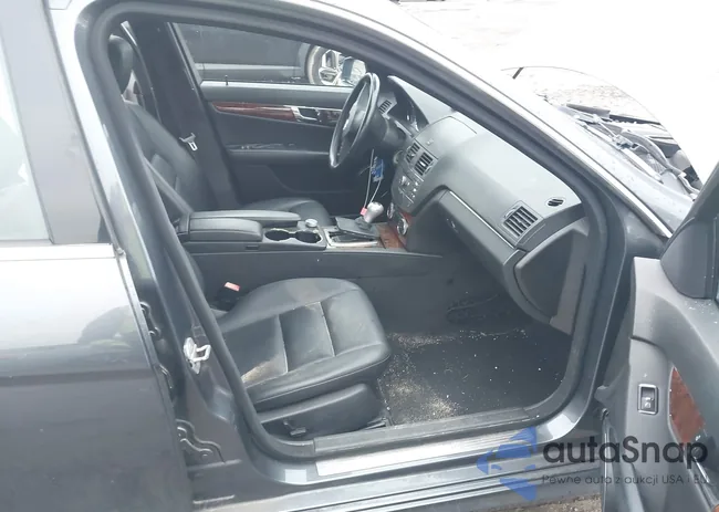 WDDGF8BB7AR110606: 44389975