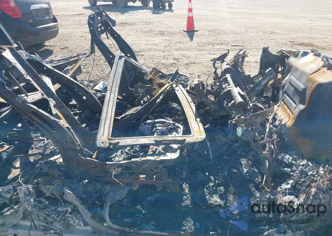 1FMJK1MT1KEA09574: 44390027