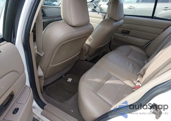 2FAFP74W85X119815: 44390115