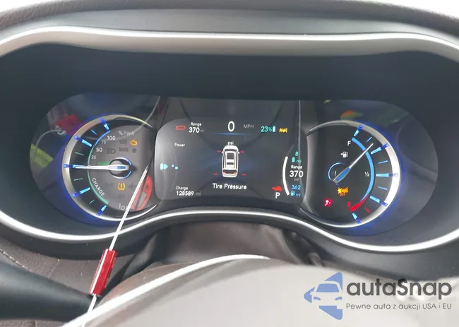 2C4RC1L72MR597080: 44390163