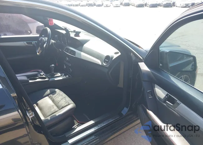 WDDGF4HB5DR269905: 44390304