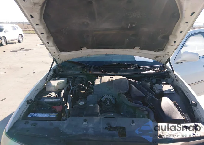 1LNHM81W45Y611839: 44390348