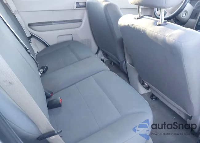 1FMCU0C70CKC29017: 44390432