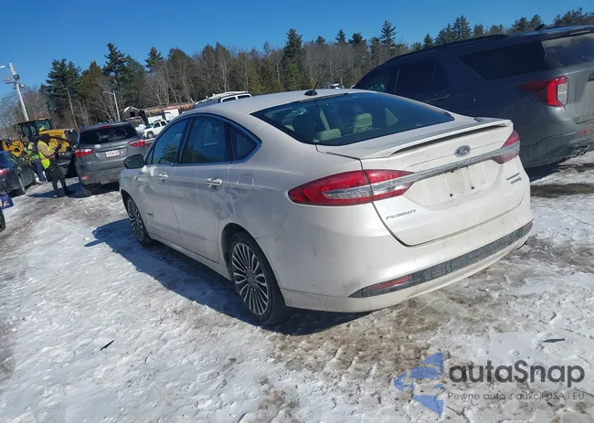 3FA6P0RU6JR228085: 44389571